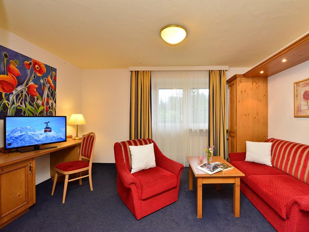 Hotel Wagner Riezlern Bagian luar foto