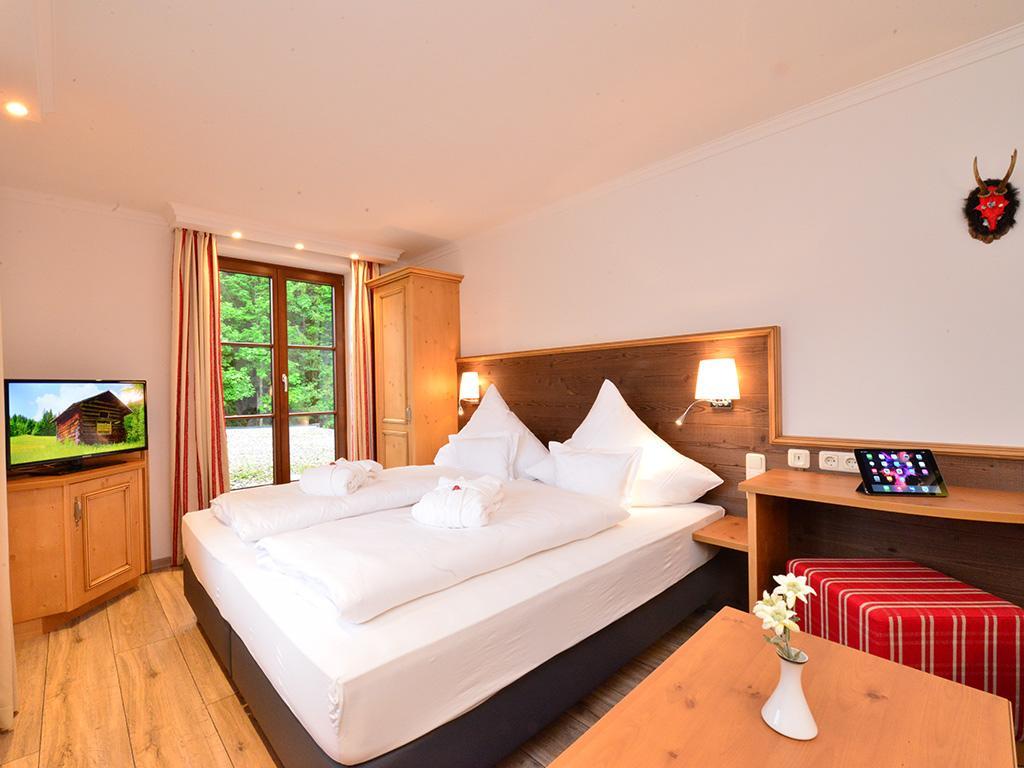 Hotel Wagner Riezlern Bagian luar foto