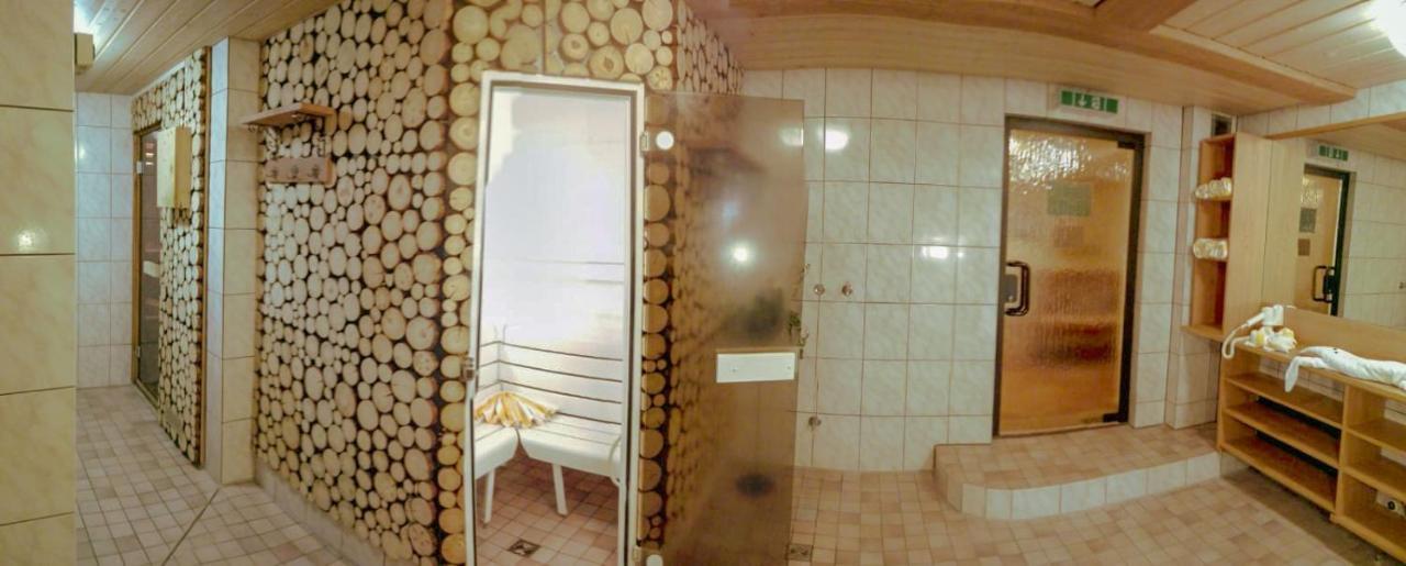 Hotel Wagner Riezlern Bagian luar foto