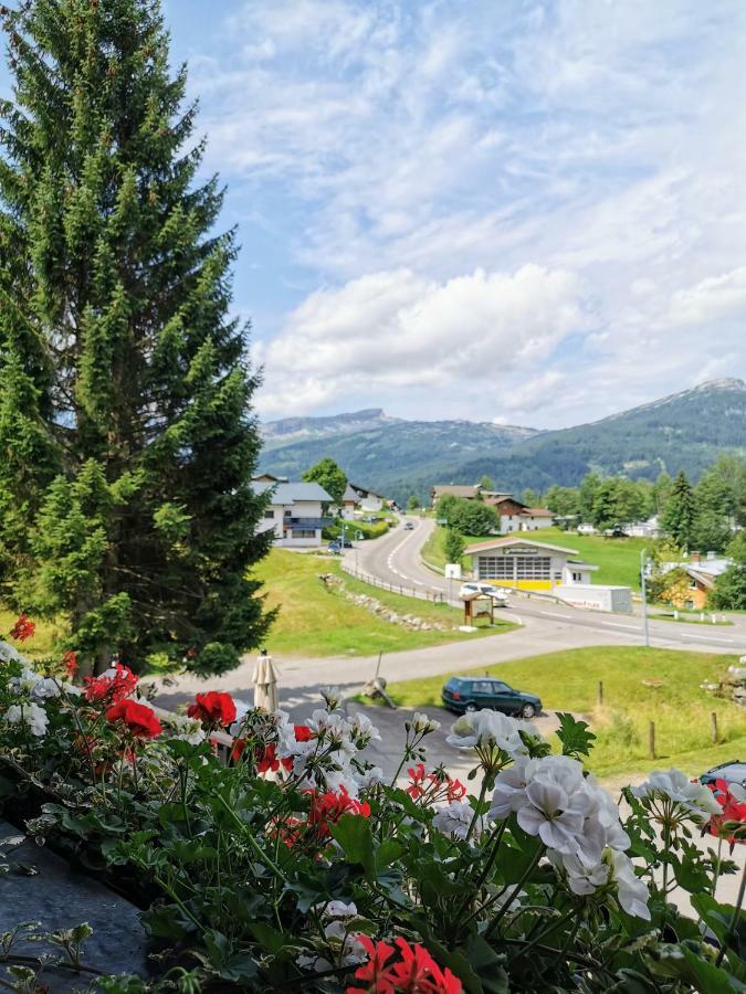 Hotel Wagner Riezlern Bagian luar foto